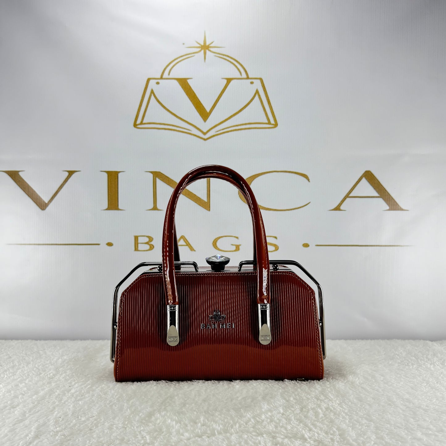 Vinca Luxury Glossy Handbag | Elegant Structured Women’s Purse